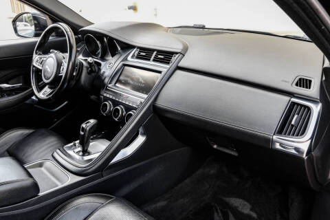 2018 Jaguar E-PACE P300 R-Dynamic S