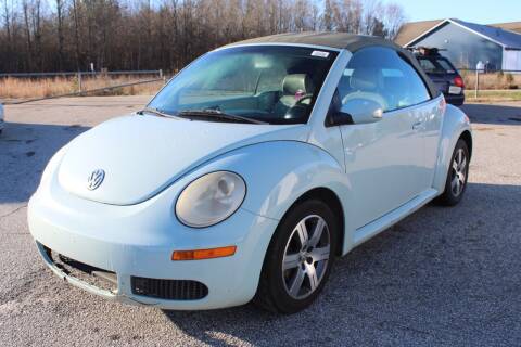 2006 Volkswagen New Beetle Convertible for sale at UpCountry Motors in Taylors SC