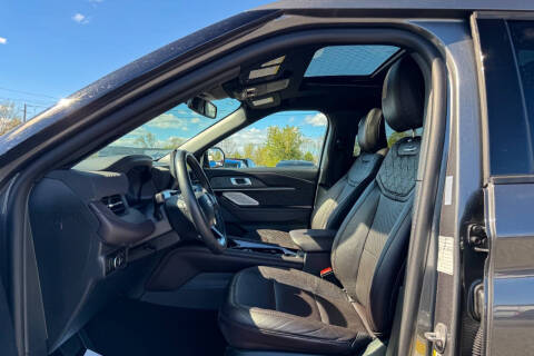 2025 Ford Explorer Platinum