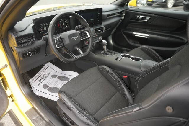 2024 Ford Mustang EcoBoost