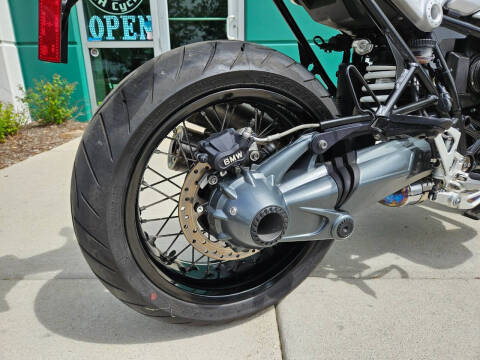 2016 BMW R NineT Base