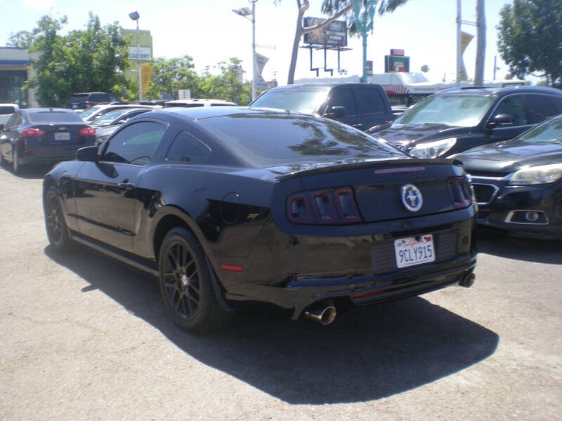 2014 Ford Mustang V6