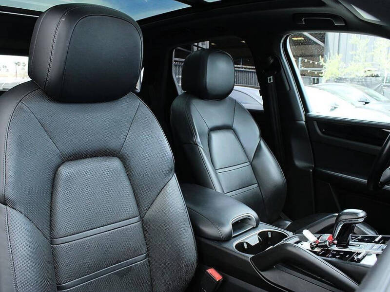 2020 Porsche Cayenne S