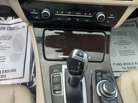 2012 BMW 5 Series 528i