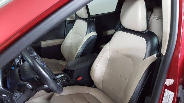 2020 Ford Escape Titanium