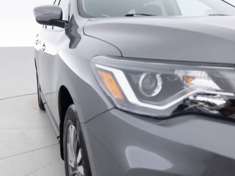 2018 Nissan Pathfinder S