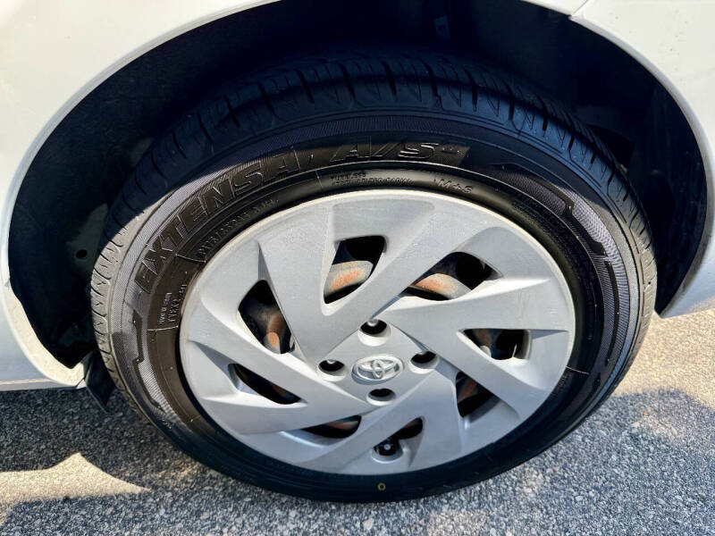 2016 Toyota Prius c One