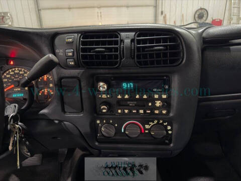 2003 Chevrolet S-10 LS
