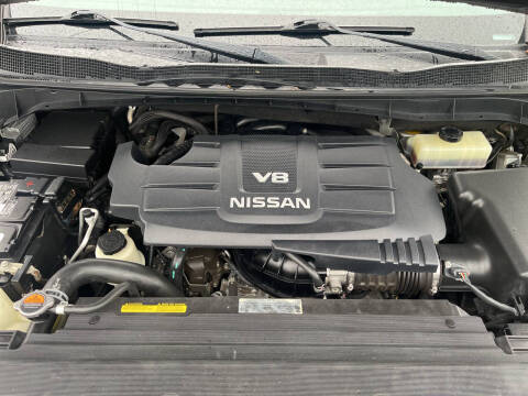 2017 Nissan Titan SL