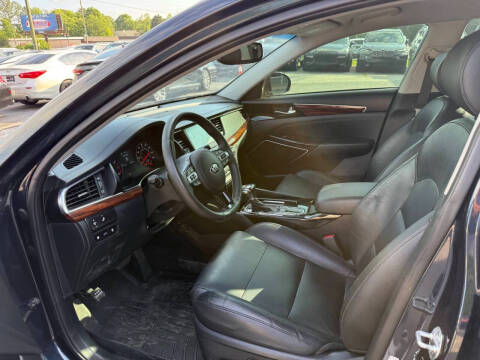 2017 Kia Cadenza Premium