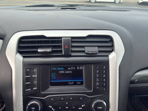 2014 Ford Fusion SE