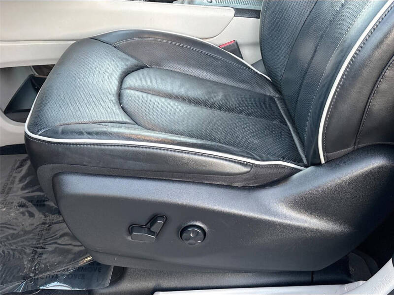 2021 Chrysler Pacifica Hybrid Limited