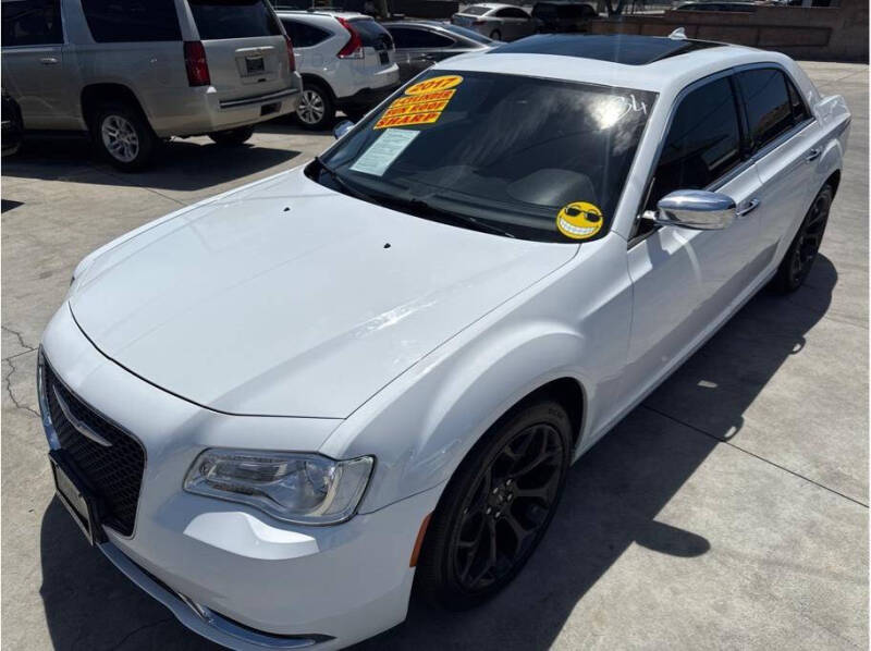 2017 Chrysler 300 C
