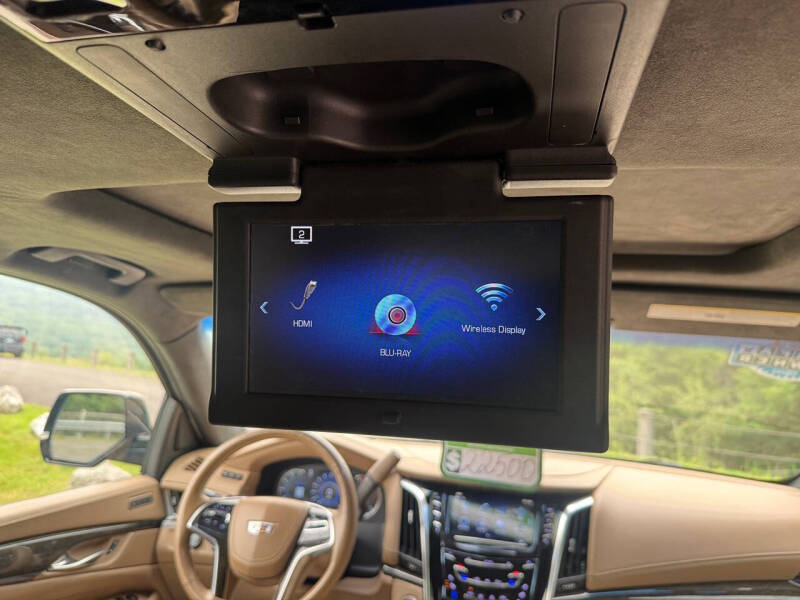 2019 Cadillac Escalade Platinum