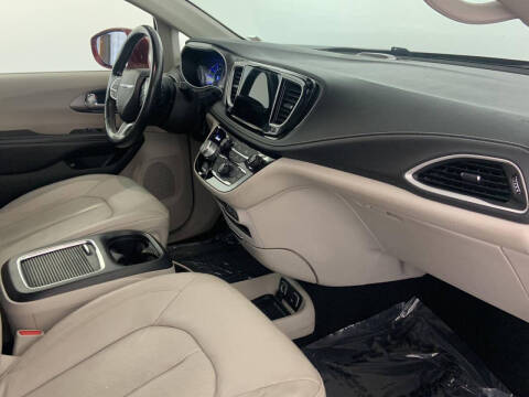 2021 Chrysler Pacifica Hybrid Touring L