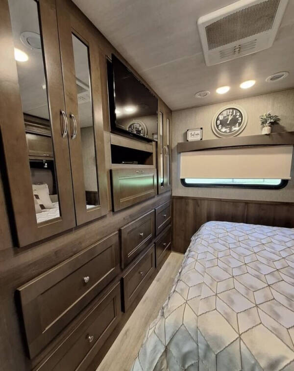 2021 International MV607