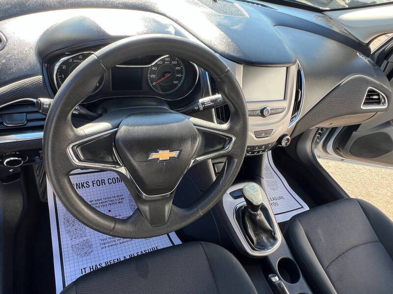 2017 Chevrolet Cruze LS Manual