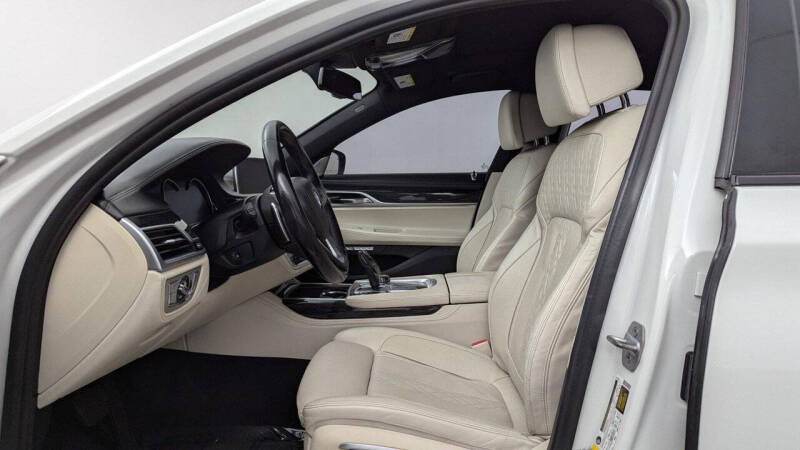 2017 BMW 7 Series 750i