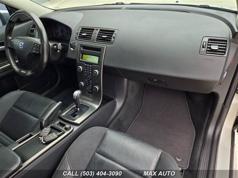 2011 Volvo C30 T5 R-Design