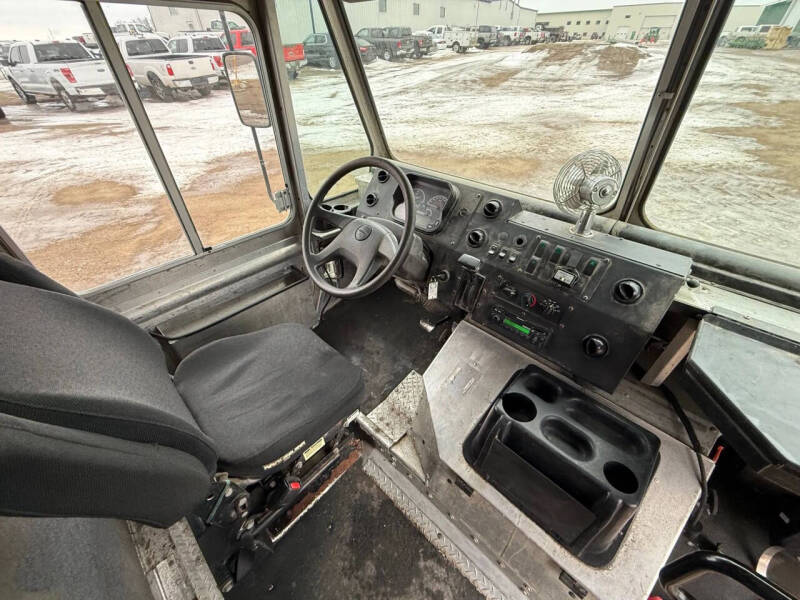 2010 Freightliner MT45 Chassis