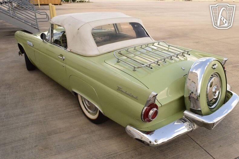 1956 Ford Thunderbird