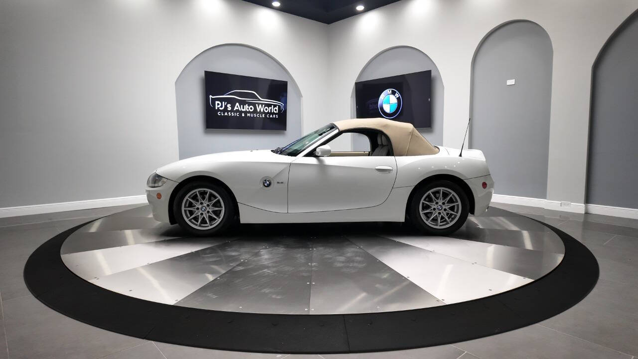 2005 BMW Z4 44