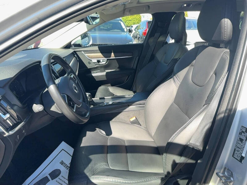 2018 Volvo V90 Cross Country T6