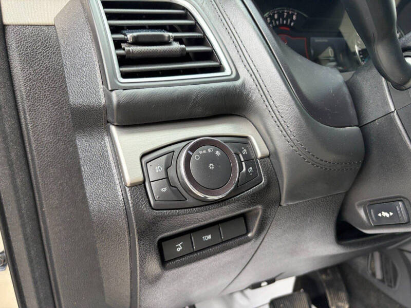 2017 Ford Explorer Platinum