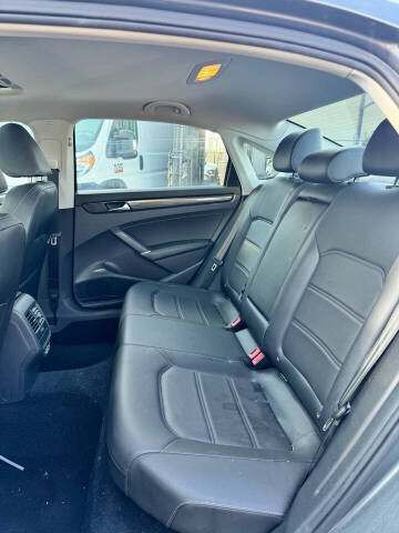 2020 Volkswagen Passat R-Line