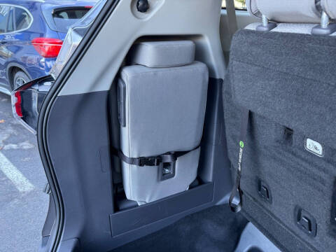 2021 Toyota Sienna LE 8-Passenger