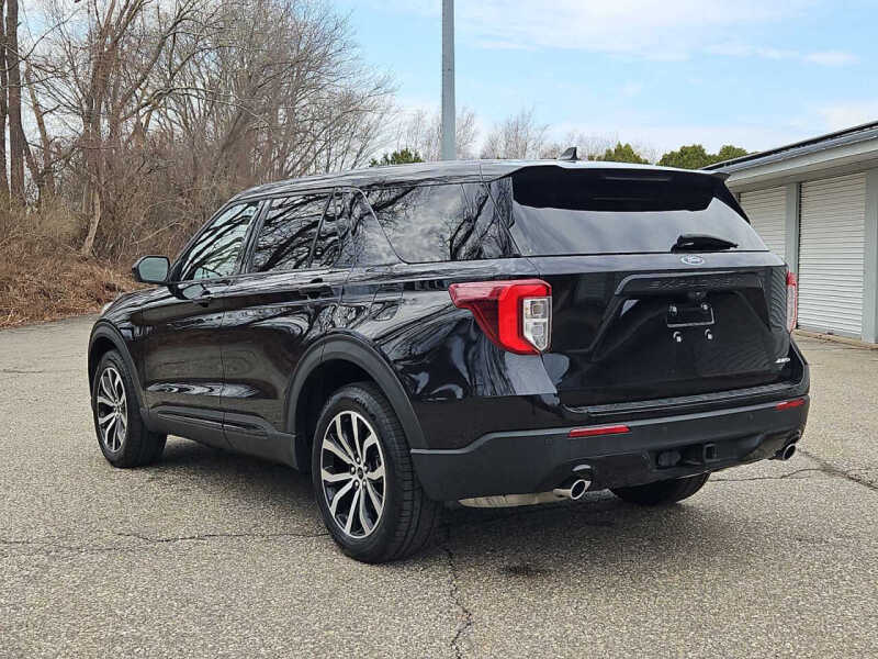 2022 Ford Explorer ST-Line