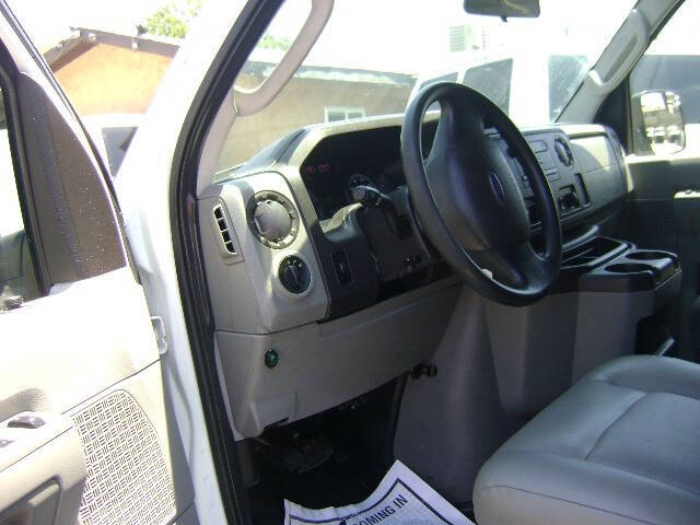 2011 Ford E-Series E-350 SD