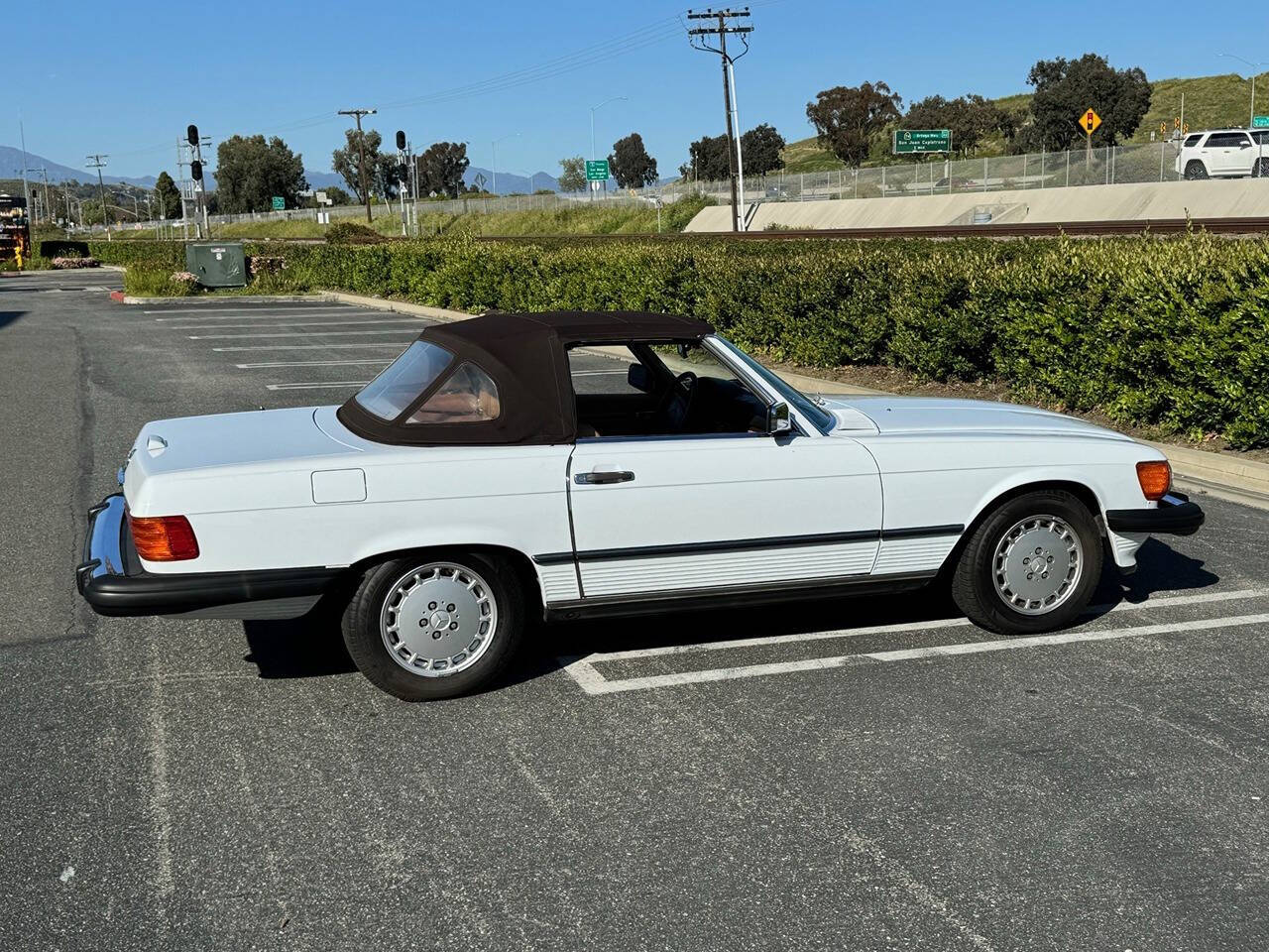 1989 Mercedes-Benz 560-Class for sale at DE AUTOS INC in San Juan Capistrano, CA