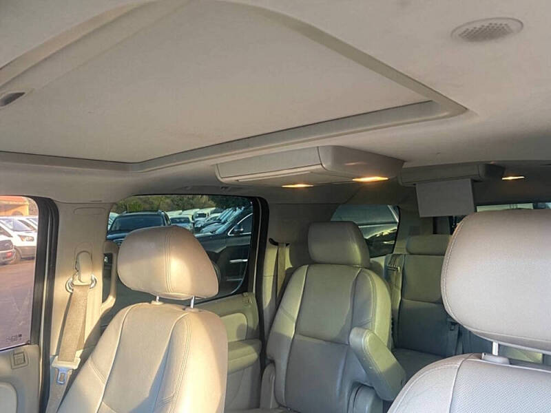 2013 Chevrolet Suburban LTZ