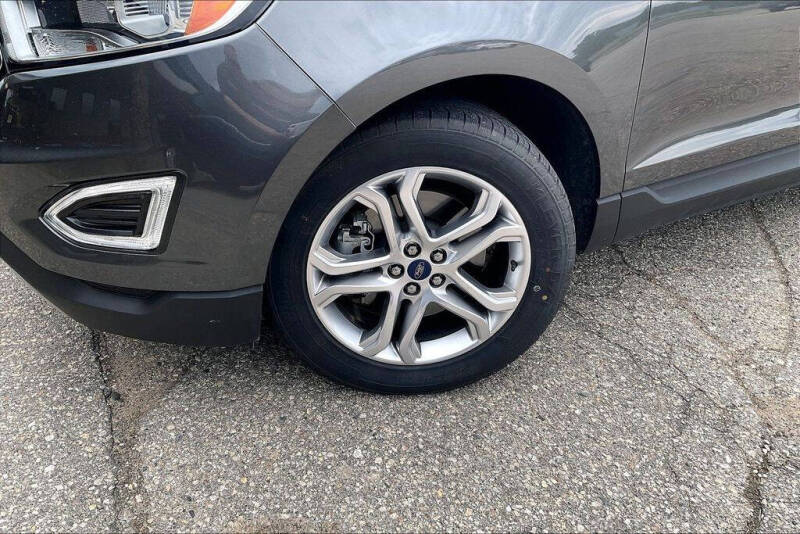 2017 Ford Edge Titanium