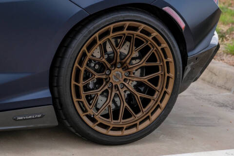 2025 Lamborghini Revuelto