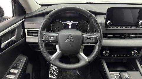 2024 Mitsubishi Outlander ES