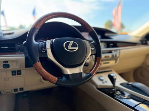 2013 Lexus ES 300h