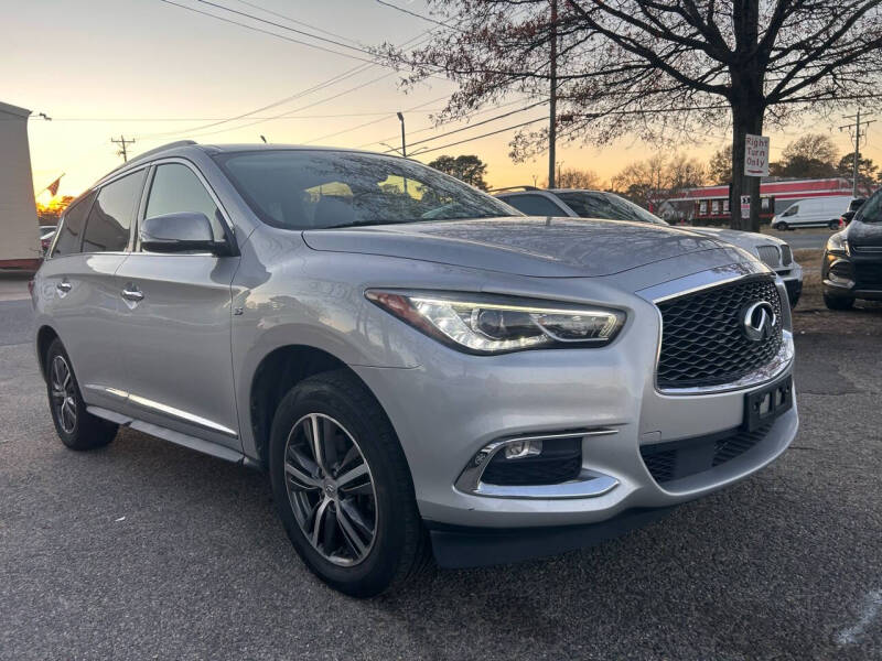 2017 INFINITI QX60 Base photo 2