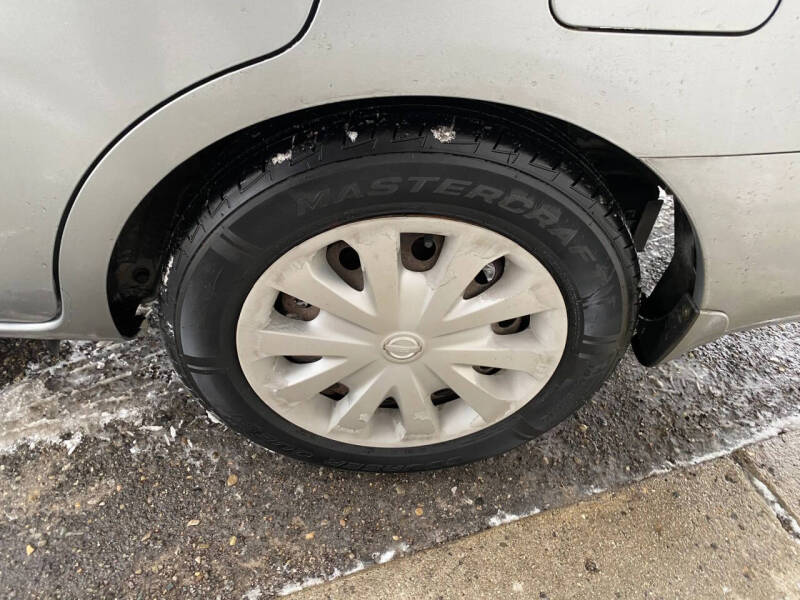 2013 Nissan Versa 1.6 S