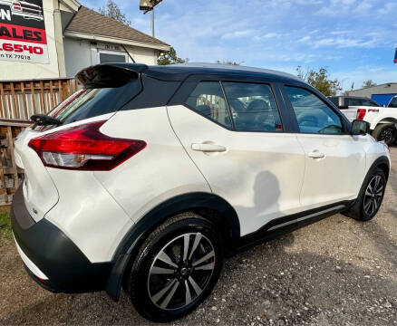2018 Nissan Kicks SR