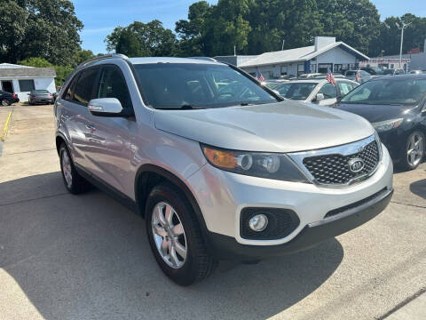 2013 Kia Sorento for sale at Auto Space LLC in Norfolk VA