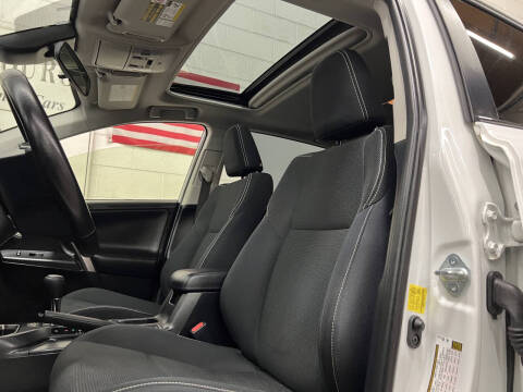 2017 Toyota RAV4 Hybrid XLE