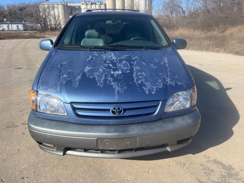 2003 Toyota Sienna XLE