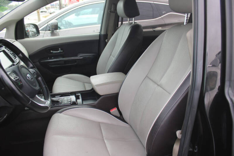 2016 Kia Sedona Limited