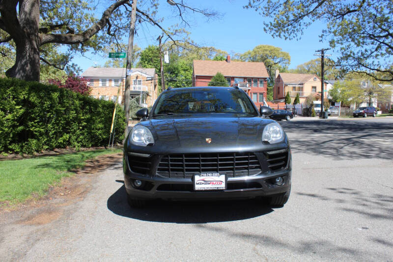 2017 Porsche Macan