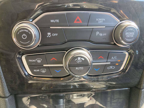 2023 Chrysler 300 Touring L