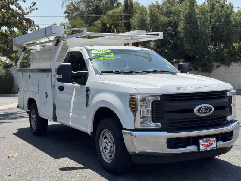 2018 Ford F-350 Super Duty Chassis Cab XL's photo