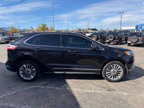2020 Ford Edge Titanium
