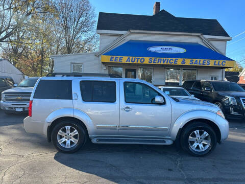 2011 Nissan Pathfinder for sale at EEE AUTO SERVICES AND SALES LLC in Cincinnati OH
